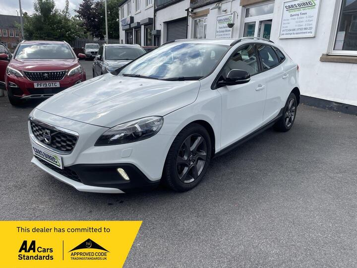 Volvo V40 Cross Country 2.0 D2 Lux Auto Euro 6 (s/s) 5dr