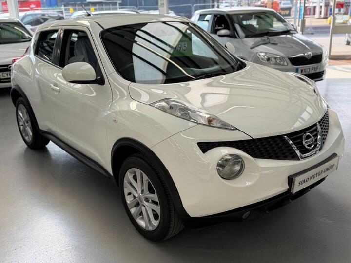 Nissan JUKE 1.6 Acenta Premium CVT Euro 5 5dr