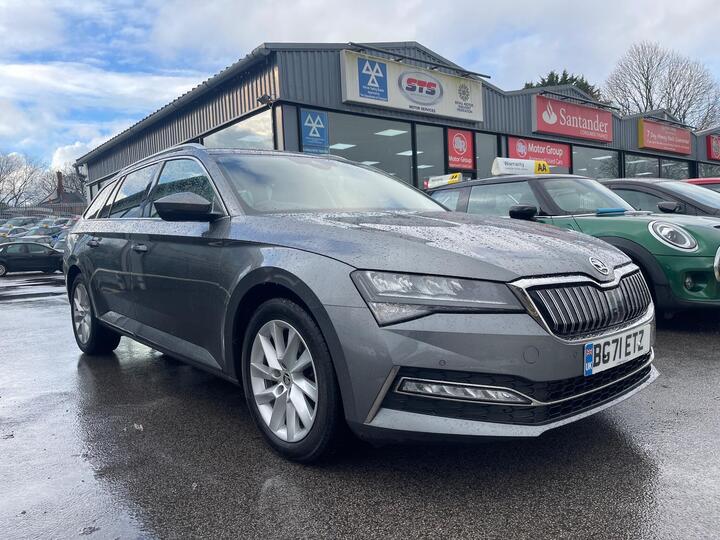 Skoda Superb 1.4 TSI IV 13kWh SE Technology DSG Euro 6 (s/s) 5dr Skoda Superb 1.4 TSI IV 13kWh SE Technology DSG Euro 6 (s/s) 5dr
