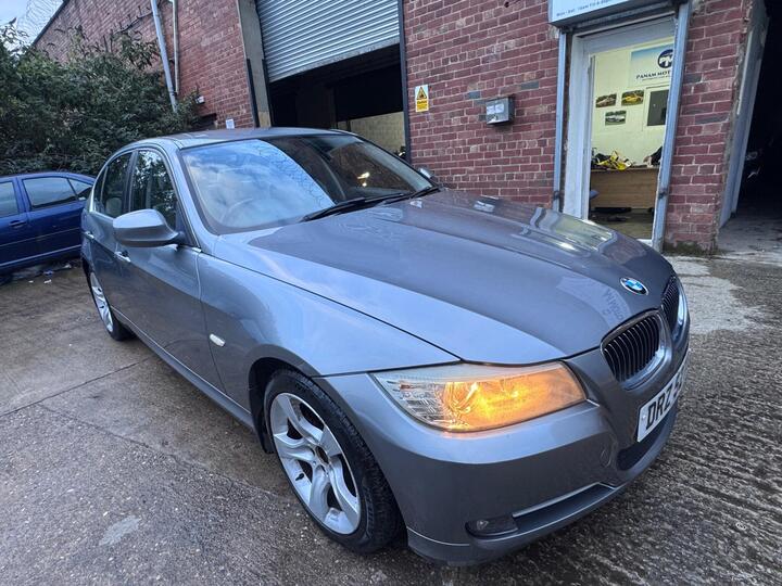 BMW 3 Series 2.0 320i Exclusive Edition Steptronic Euro 5 4dr