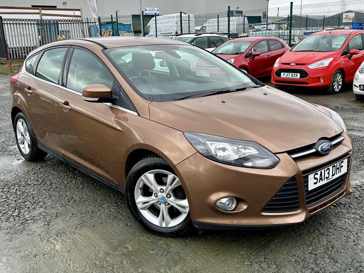 Ford FOCUS 1.6 Zetec Powershift Euro 5 5dr