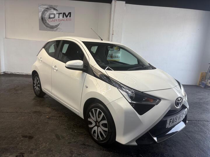 Toyota AYGO 1.0 VVT-i X-play Euro 6 5dr