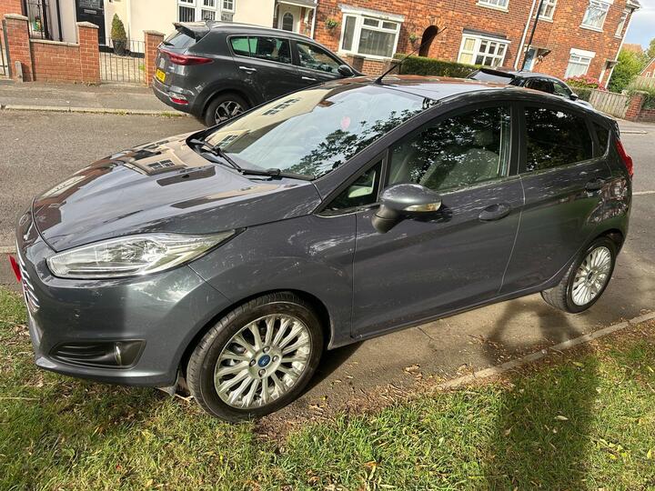 Ford Fiesta 1.0T EcoBoost Titanium Euro 5 (s/s) 5dr