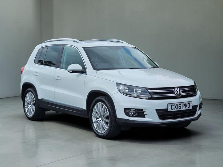 Volkswagen Tiguan 2.0 TDI BlueMotion Tech Match Edition 2WD Euro 6 (s/s) 5dr Volkswagen Tiguan 2.0 TDI BlueMotion Tech Match Edition 2WD Euro 6 (s/s) 5dr