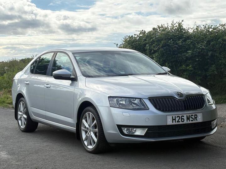 Skoda OCTAVIA 1.6 TDI Elegance DSG Euro 5 (s/s) 5dr