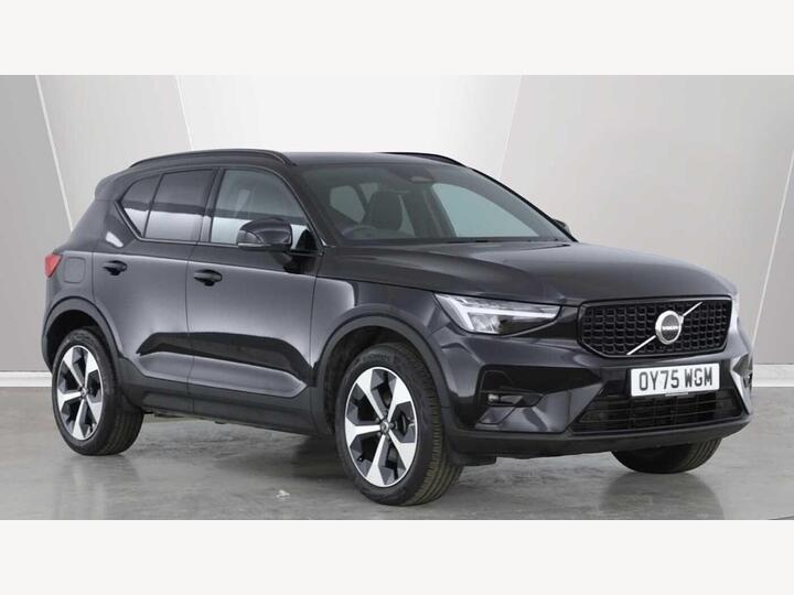 Volvo XC40 2.0 B3 MHEV Plus Dark DCT Auto Euro 6 (s/s) 5dr