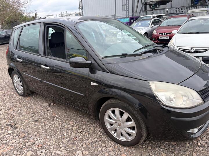 Renault Scenic 1.6 VVT Dynamique 5dr