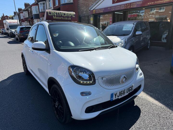 Smart Forfour 1.0 Edition White Twinamic Euro 6 (s/s) 5dr Smart Forfour 1.0 Edition White Twinamic Euro 6 (s/s) 5dr