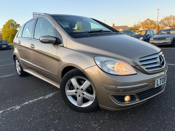 Mercedes-Benz B Class 2.0 B200 SE CVT 5dr Mercedes-Benz B Class 2.0 B200 SE CVT 5dr