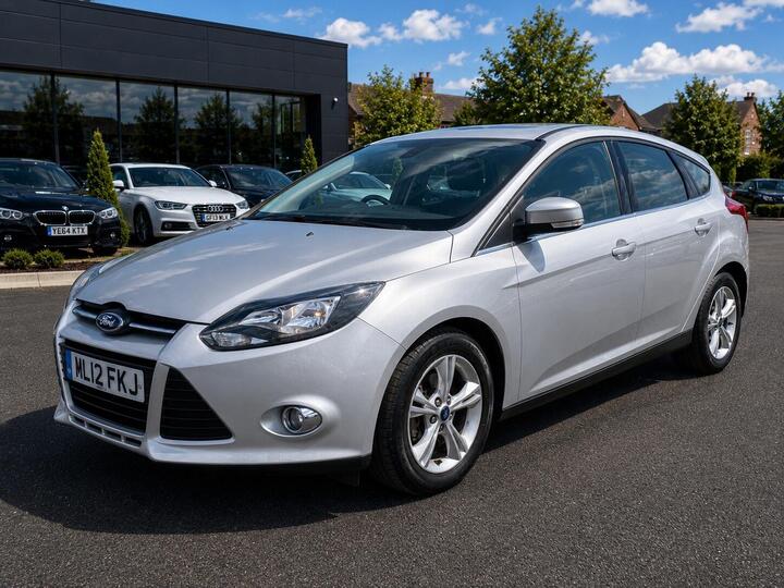 Ford Focus 1.6 Zetec Powershift Euro 5 5dr