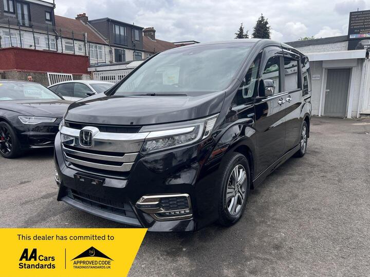 Honda Stepwagon 2.0 Hybrid 7 Seats (2018/67) Honda Stepwagon 2.0 Hybrid 7 Seats (2018/67)