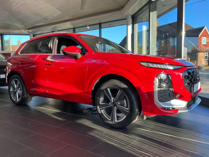 Audi Q3 1.5 TFSI S Line S Tronic Euro 6 (s/s) 5dr