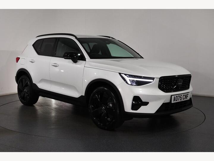 Volvo XC40 2.0 B3 MHEV Plus Black Edition DCT Auto Euro 6 (s/s) 5dr