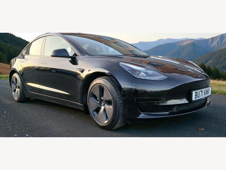 Tesla Model 3 Standard Range Plus Auto RWD 4dr Tesla Model 3 Standard Range Plus Auto RWD 4dr