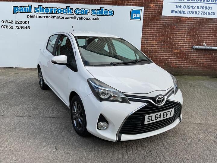 Toyota YARIS HATCHBACK 1.33 Dual VVT-i Icon Euro 5 5dr Euro 5 Toyota YARIS HATCHBACK 1.33 Dual VVT-i Icon Euro 5 5dr Euro 5