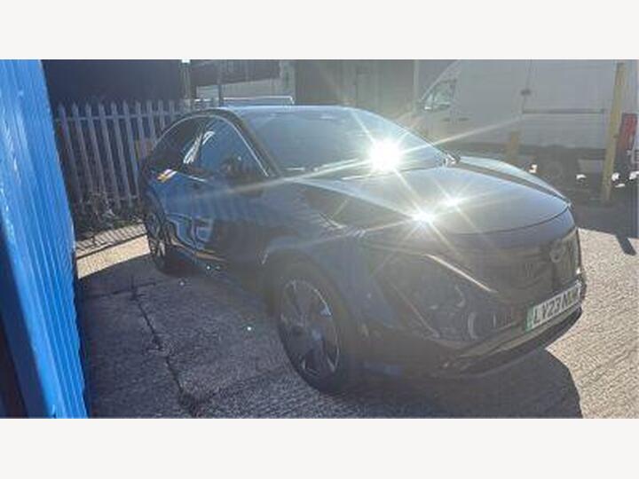 Nissan Ariya 87kWh Evolve Auto 5dr 22kW Charger