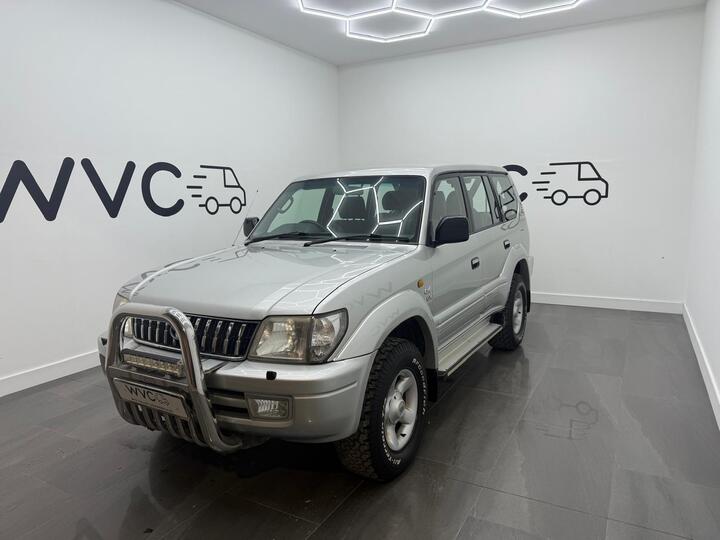 Toyota Land Cruiser Colorado 3.0 D-4D GX 5dr (8 Seat) Toyota Land Cruiser Colorado 3.0 D-4D GX 5dr (8 Seat)