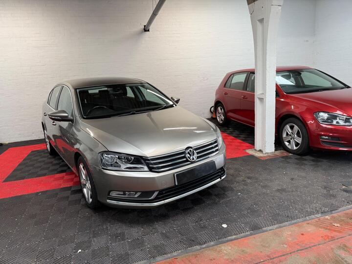 Volkswagen Passat 2.0 TDI BlueMotion Tech SE Euro 5 (s/s) 4dr
