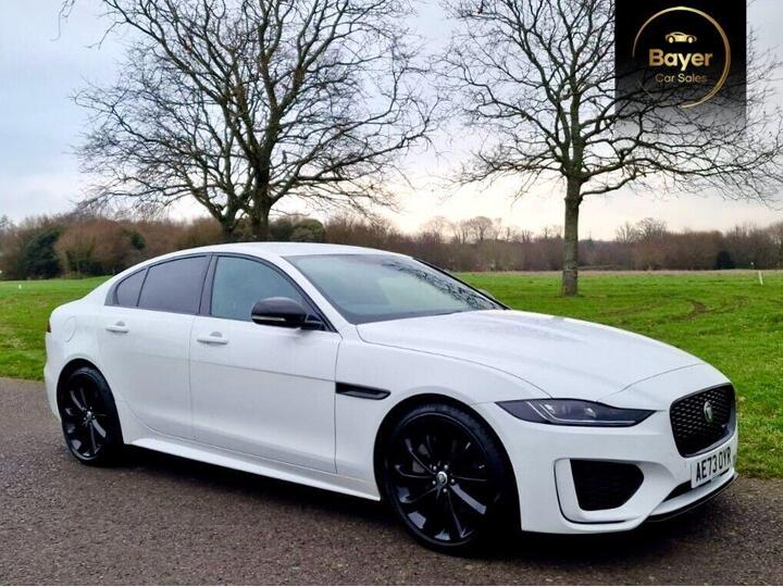 Jaguar XE 2.0 D200 MHEV R-Dynamic SE Black Auto Euro 6 (s/s) 4dr