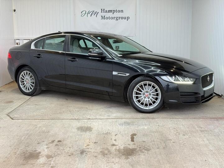 Jaguar XE 2.0d Portfolio Euro 6 (s/s) 4dr