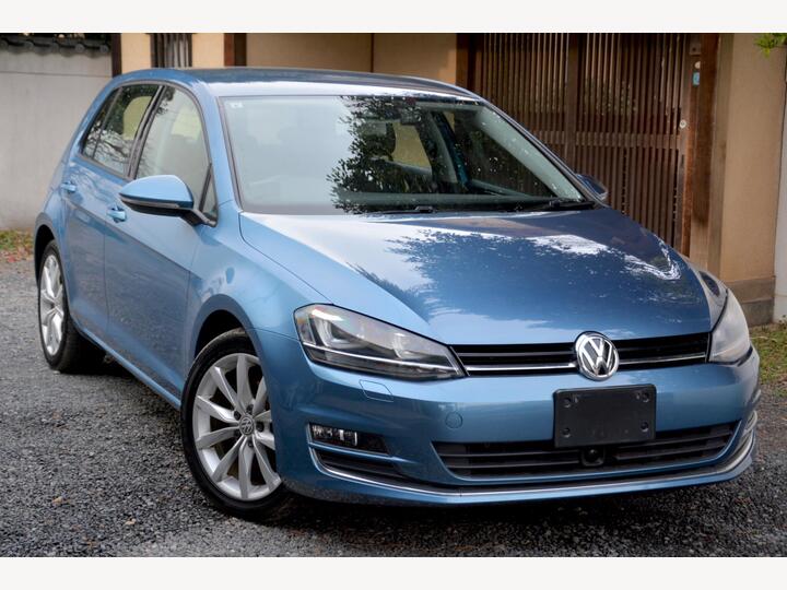 Volkswagen Golf 1.4 TSI-Hi Line - Leather- Active Cruise