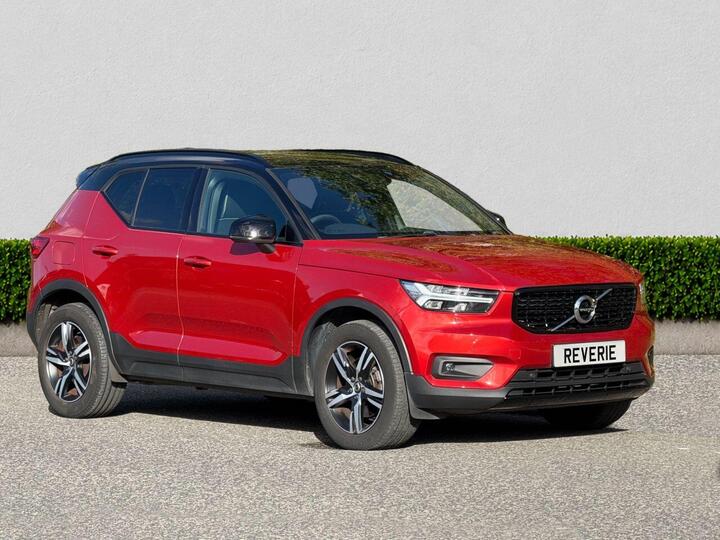 Volvo XC40 2.0 B4 MHEV R-Design Auto Euro 6 (s/s) 5dr