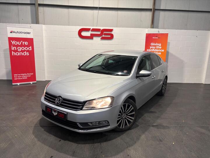 Volkswagen Passat 2.0 TDI BlueMotion Tech Sport DSG Euro 5 (s/s) 4dr Volkswagen Passat 2.0 TDI BlueMotion Tech Sport DSG Euro 5 (s/s) 4dr