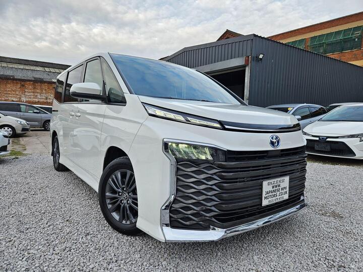 Toyota Voxy PETROL HYBRID S-G 1.8L AUTO 8 SEATER