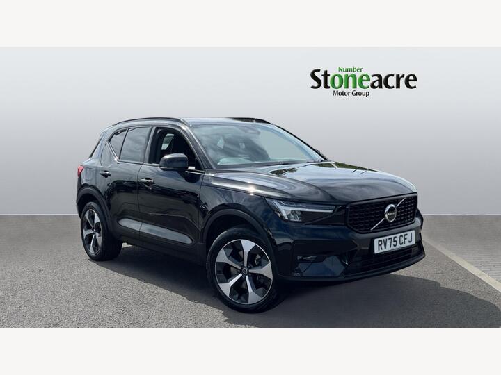 Volvo XC40 2.0 B4 MHEV Plus Dark DCT Auto Euro 6 (s/s) 5dr
