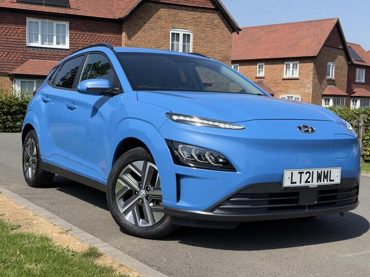 Hyundai KONA 39kWh Premium Auto 5dr (10.5kW Charger)