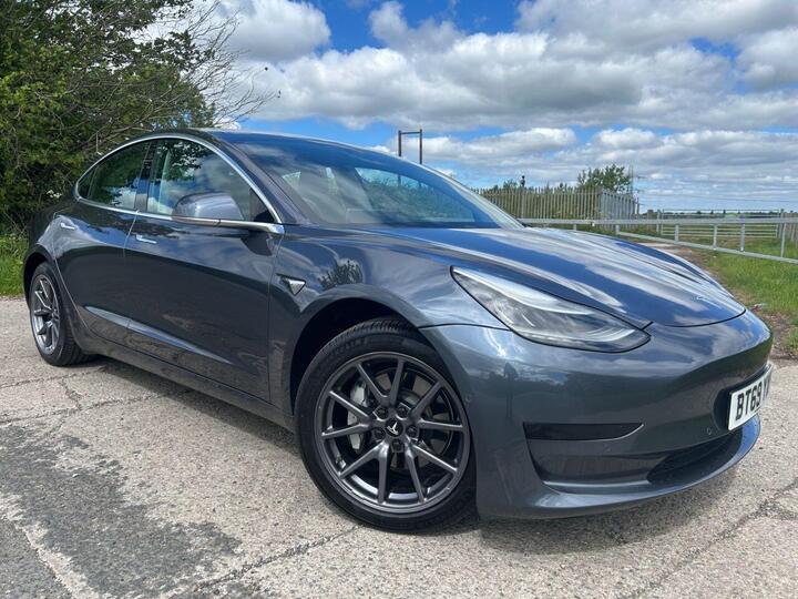 Tesla Model 3 Standard Range Plus Auto RWD 4dr