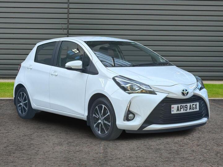 Toyota Yaris 1.5 VVT-i Icon Tech Euro 6 5dr