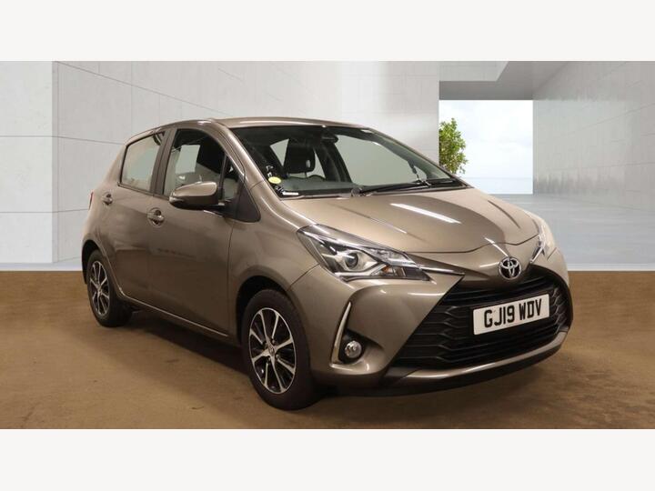 Toyota YARIS 1.5 VVT-i Icon Tech Euro 6 5dr