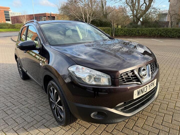 Nissan Qashqai 1.6 360 2WD Euro 5 5dr Nissan Qashqai 1.6 360 2WD Euro 5 5dr