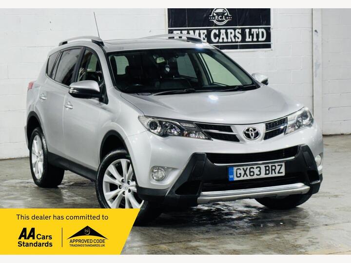 Toyota RAV4 2.2 D-CAT Invincible Auto 4WD Euro 5 5dr
