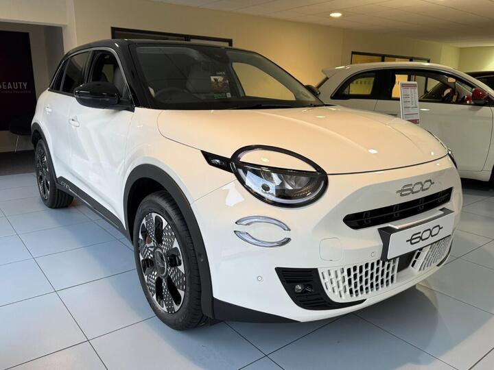 Fiat 600 1.2 MHEV La Prima E-DCT Euro 6 (s/s) 5dr