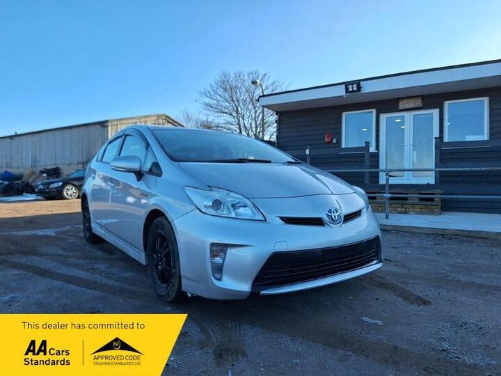 Toyota Prius 1.5 Saloon 4dr Petrol Hybrid CVT (120 G/km, 70 Bhp)