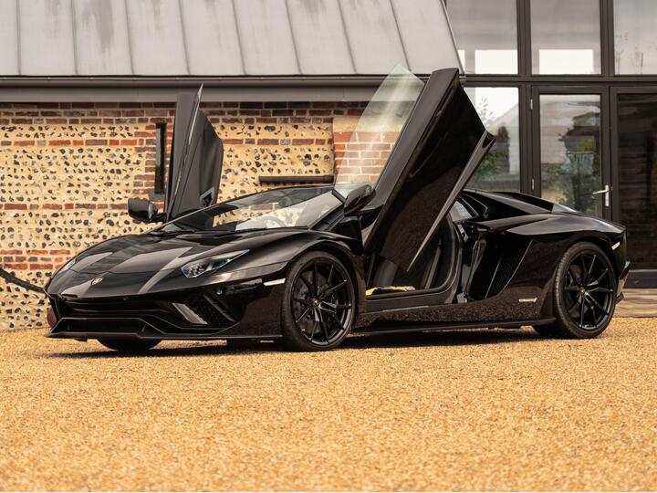 Lamborghini Aventador 6.5 V12 LP 740-4 S ISR 4WD Euro 6 2dr Lamborghini Aventador 6.5 V12 LP 740-4 S ISR 4WD Euro 6 2dr