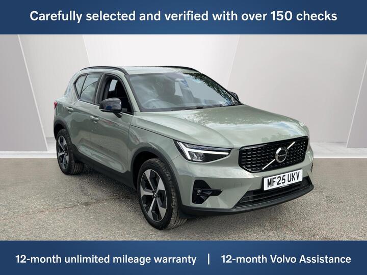 Volvo XC40 2.0 B4 MHEV Plus Dark DCT Auto Euro 6 (s/s) 5dr