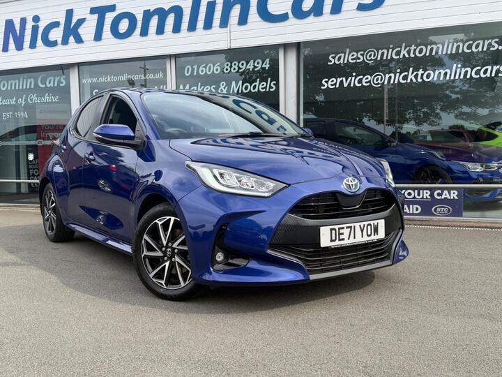 Toyota Yaris 1.5 VVT-h Design E-CVT Euro 6 (s/s) 5dr