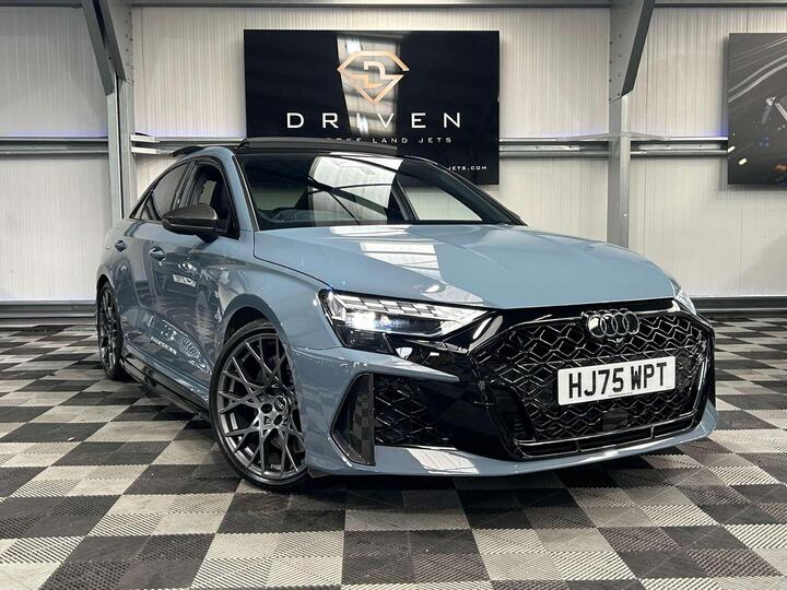 Audi RS3 2.5 TFSI Carbon Vorsprung S Tronic Quattro Euro 6 (s/s) 4dr