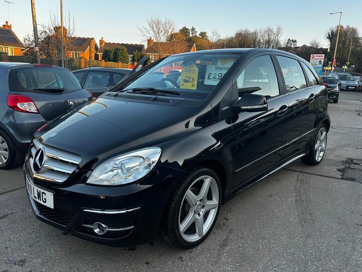 Mercedes-Benz B Class 1.5 B160 BlueEfficiency Sport 5dr Mercedes-Benz B Class 1.5 B160 BlueEfficiency Sport 5dr