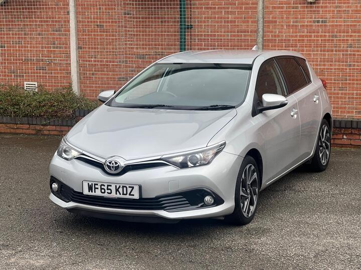 Toyota Auris 1.6 D-4D Design Euro 6 (s/s) 5dr