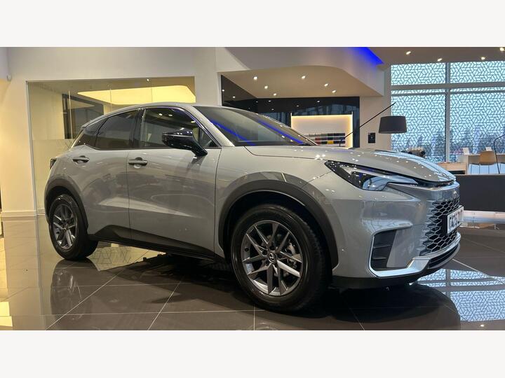 Lexus LBX 1.5 VVT-iE Premium E-CVT Euro 6 (s/s) 5dr