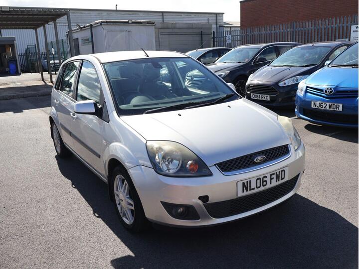 Ford FIESTA 1.4 Ghia 5dr