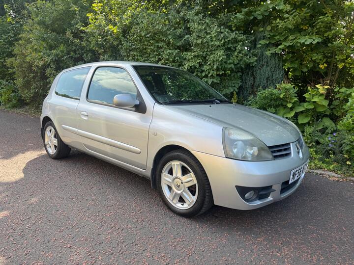 Renault Clio 1.2 Campus Sport 3dr