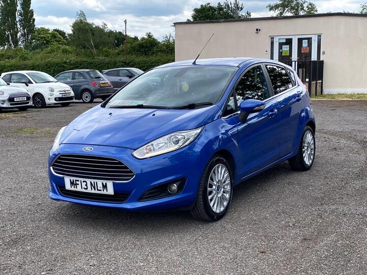 Ford Fiesta 1.0T EcoBoost Titanium Euro 5 (s/s) 5dr