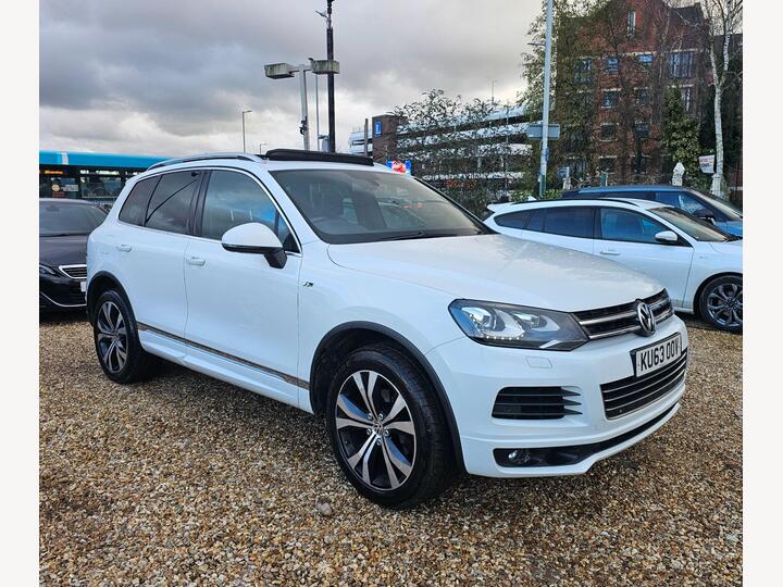 Volkswagen Touareg 3.0 TDI V6 BlueMotion Tech R-Line Tiptronic 4WD Euro 5 (s/s) 5dr Volkswagen Touareg 3.0 TDI V6 BlueMotion Tech R-Line Tiptronic 4WD Euro 5 (s/s) 5dr
