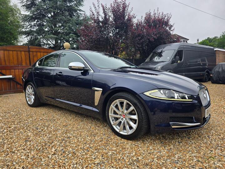 Jaguar XF 2.2d Luxury Auto Euro 5 (s/s) 4dr