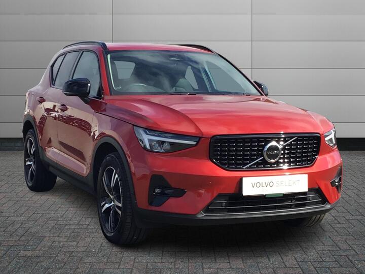 Volvo XC40 2.0 B4 MHEV Plus DCT Auto AWD Euro 6 (s/s) 5dr